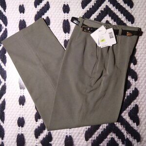 Sag Harbor Pants with Belt NWT